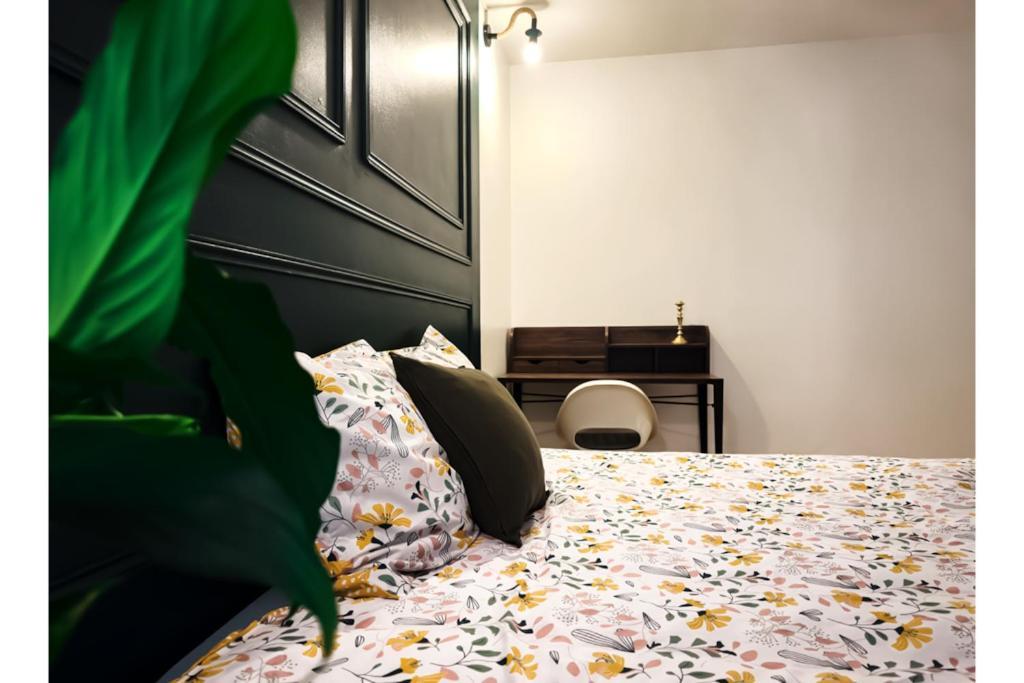 8 Personnes - 4 Rooms - 2 Salle De Bain - Metro 7 & 14 - Porte Italie - Private Car Park- Wifi Le Kremlin-Bicêtre Exteriör bild