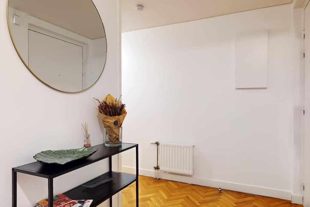 8 Personnes - 4 Rooms - 2 Salle De Bain - Metro 7 & 14 - Porte Italie - Private Car Park- Wifi Le Kremlin-Bicêtre Exteriör bild