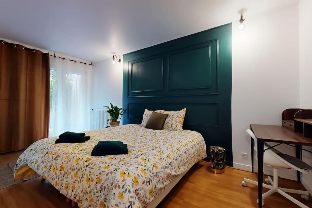 8 Personnes - 4 Rooms - 2 Salle De Bain - Metro 7 & 14 - Porte Italie - Private Car Park- Wifi Le Kremlin-Bicêtre Exteriör bild